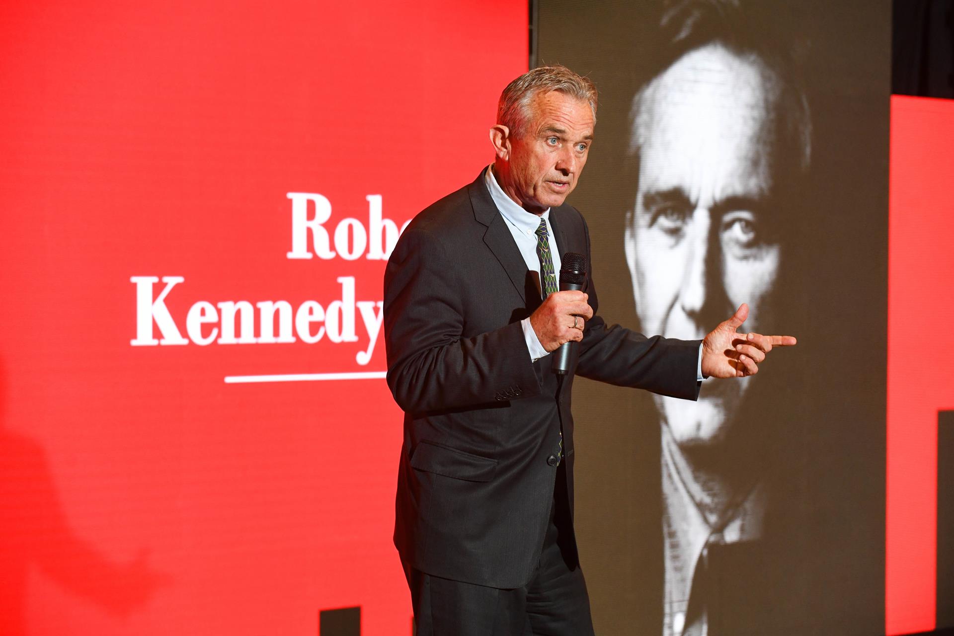 Robert Kennedy, sobrinho do ex-presidente americano John F. Kennedy, apresentou sua candidatura às eleições primárias do Partido Democrata para 2024