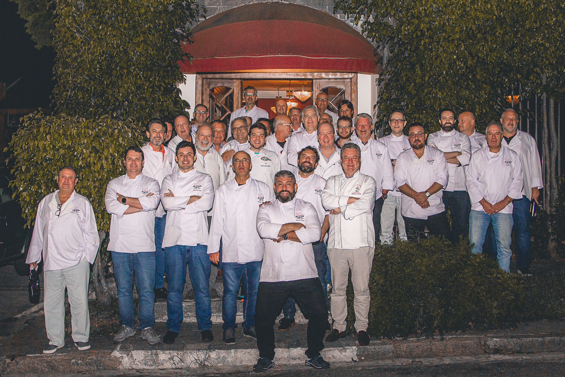 O time de dólmã: confraria do Armazém completou 20 anos.