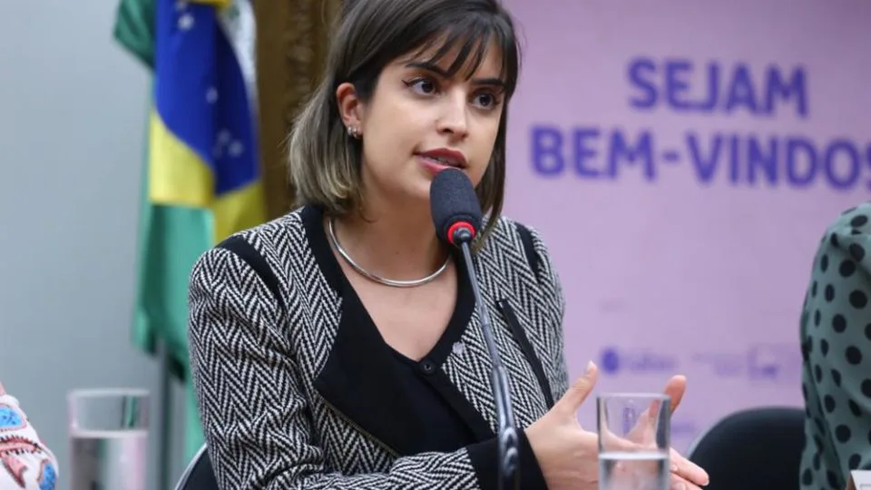 Tabata Amaral