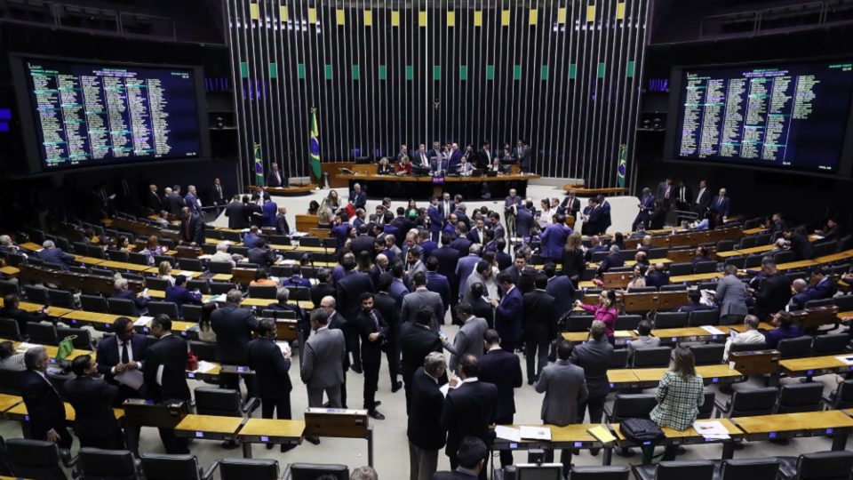 PL das Fake news votação