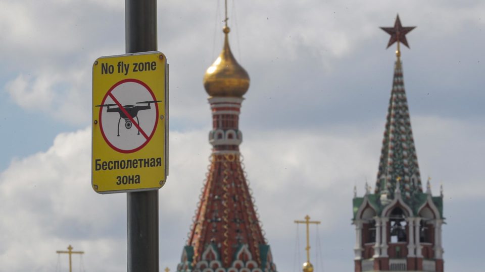 placa-anti-drone-kremlin-moscou-rússia