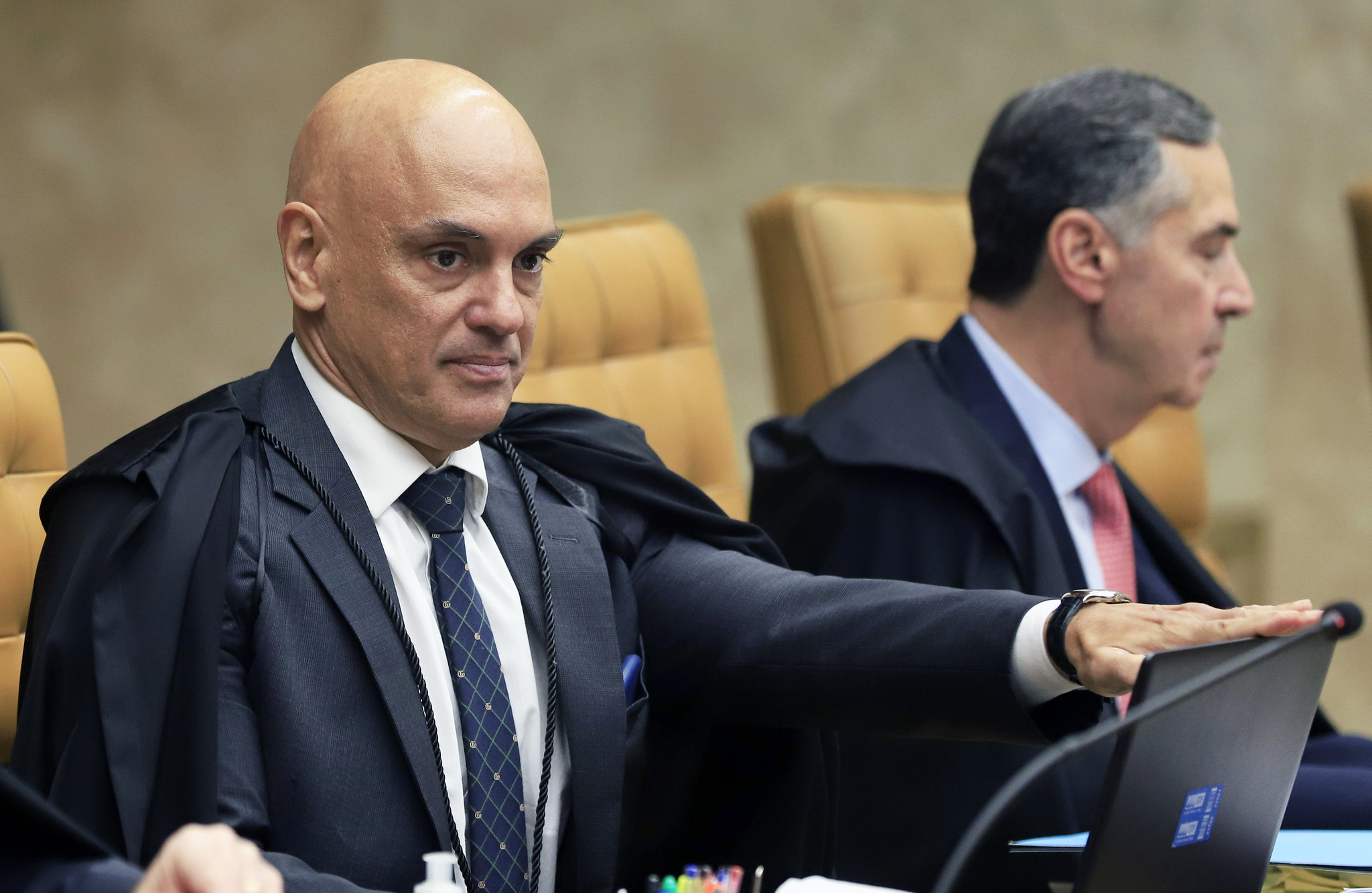 Proibição de VPN, cogitada por Moraes, igualaria Brasil a países que estão sob ditaduras