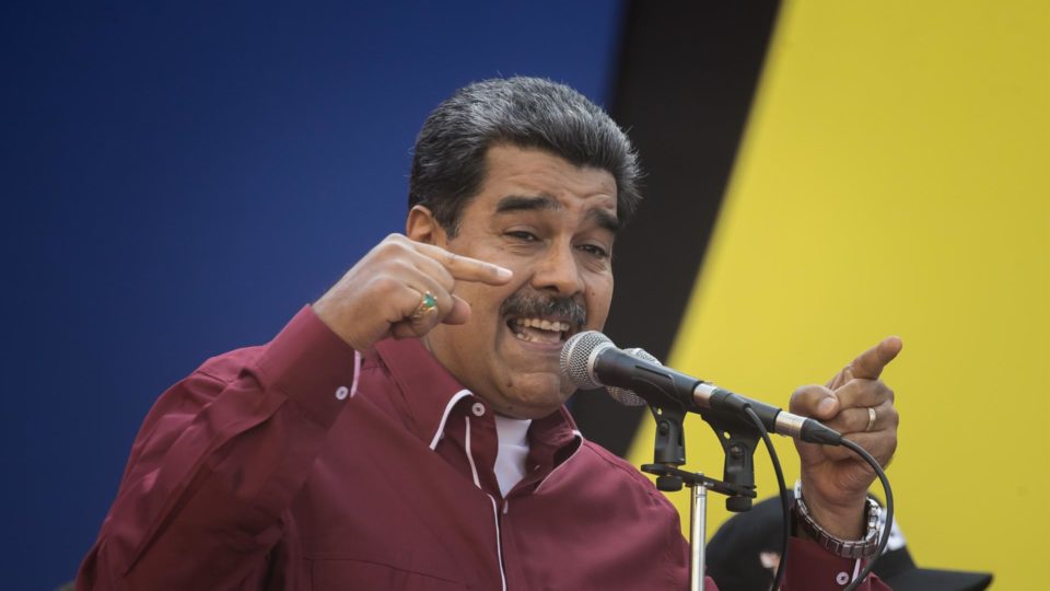 "Reitero o chamado aos investidores do mundo, todo o gás que a Europa precisa, nós o temos na Venezuela", tuitou Maduro