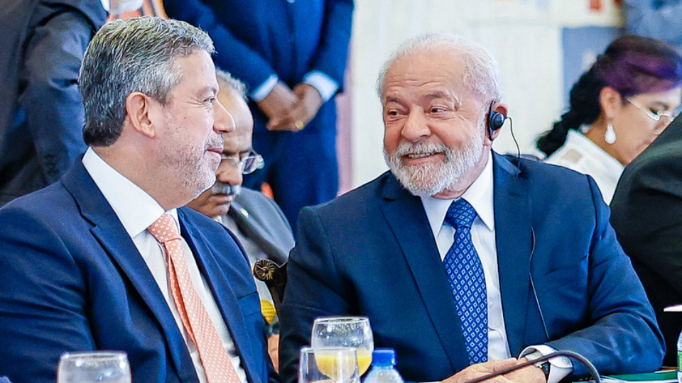 Presidente Lula esteve com o presidente Arthur Lira (PP-AL) antes da aprovação da MP reestruturação de ministérios