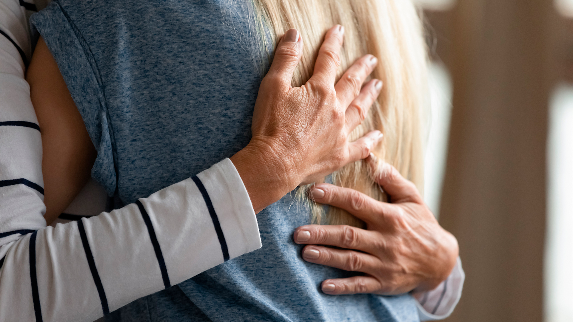 A abraçoterapia é um recurso simples e eficaz de conforto emocional