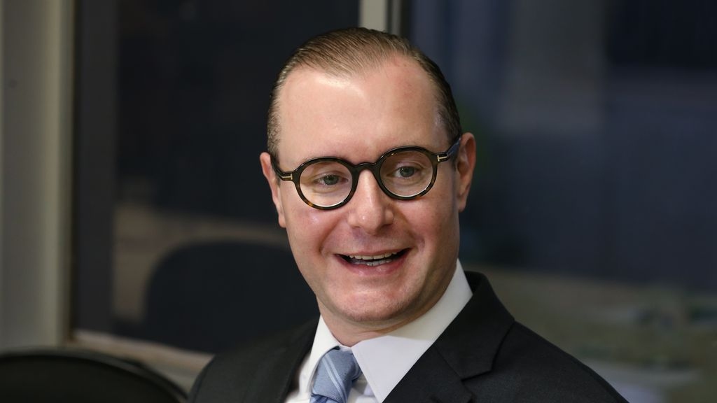 Relator diz no relatório que Cristiano Zanin tem experiência e conhecimentos no direito suficientes para o STF.