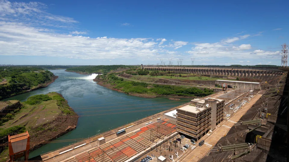 Tratado de Itaipu será revisado pelos governos do Brasil e do Paraguai