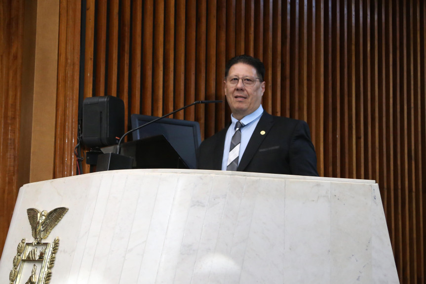 PL proposto pelo deputado Adão Litro (PSD) (foto) estabelece impedimentos a invasores de terra no Paraná