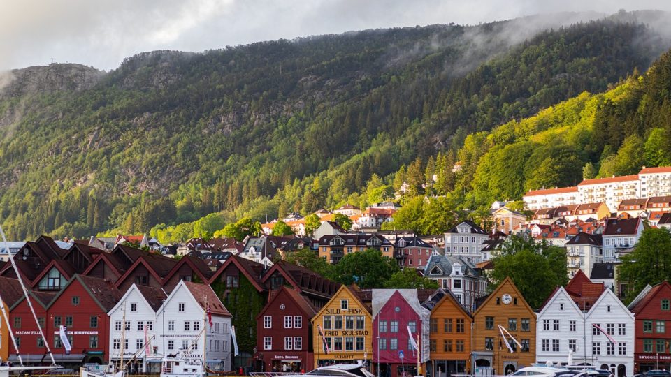 Mais "super-ricos" noruegueses deixaram a Noruega em 2022 do que nos 13 anos anteriores combinados