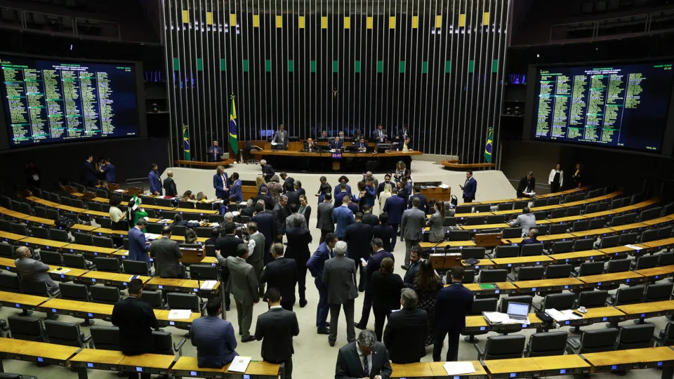 Texto da Reforma Tributária segue para análise do Senado