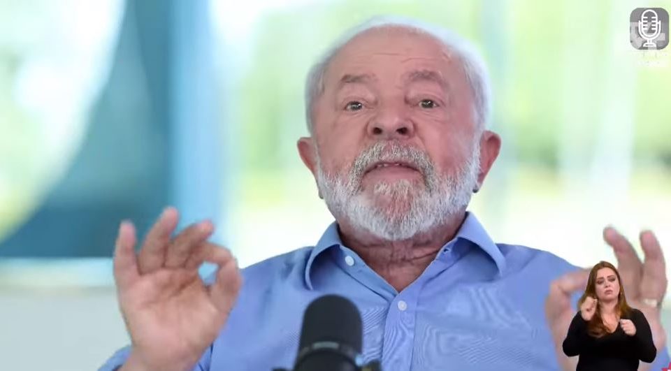 Lula conversa com presidente