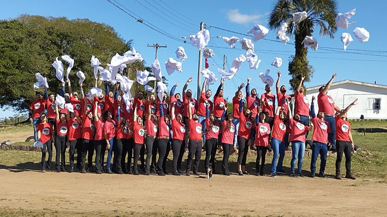 MST pressiona universidade para criar turma de Medicina exclusiva para assentados
