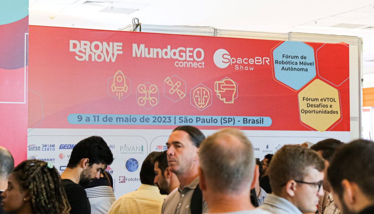 MundoGEO realiza feiras de tecnologia em São Paulo.