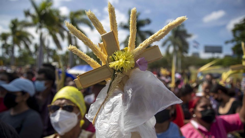 Procissão em Manágua, capital da Nicarágua, no último Domingo de Ramos.