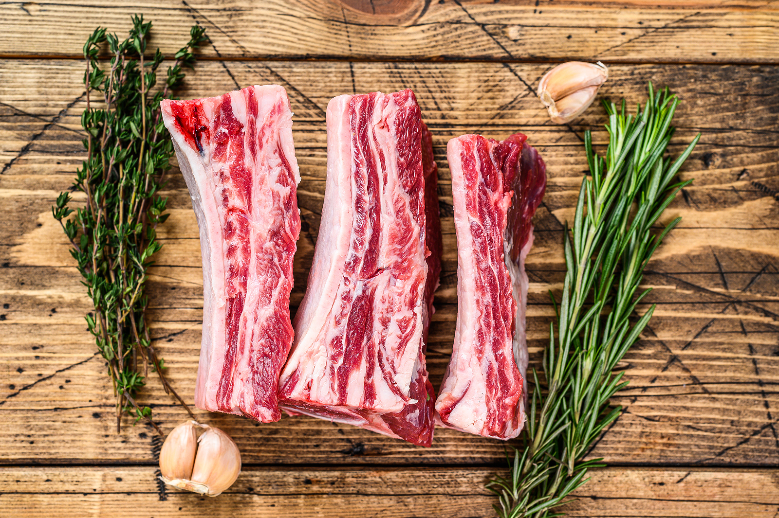 Short ribs: corte do dianteiro oferece sabor e suculência.