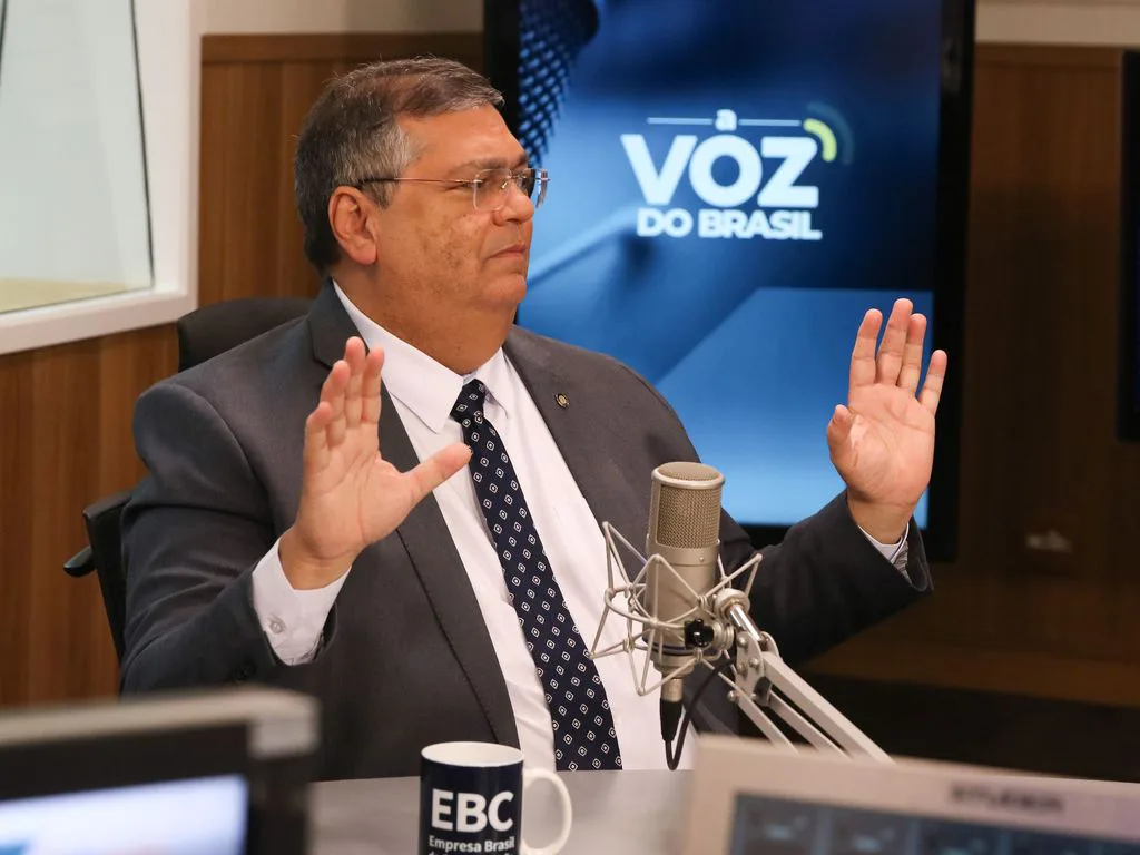 Dino diz que big techs têm contribuído com investigações sobre violência nas escolas