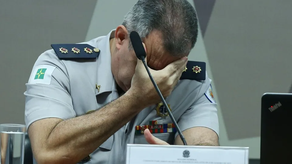 Com 14 quilos a menos e filho com doença grave, coronel Naime segue preso há 5 meses