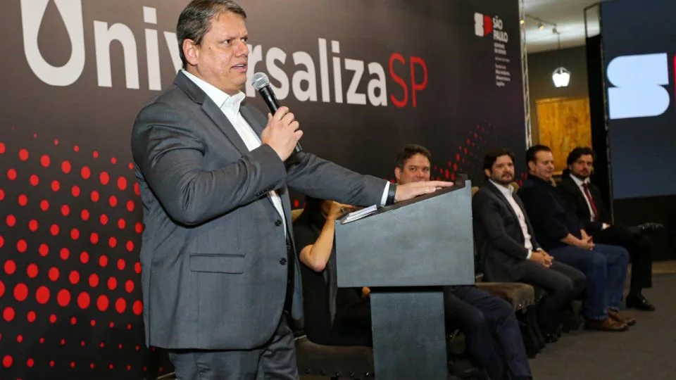 Governador anuncio o programa UniversalizaSP no Palácio dos bandeirantes, nesta terça-feira (18).
