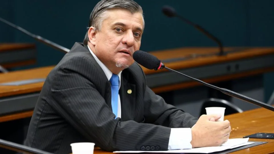 Boca aberta rachadinha