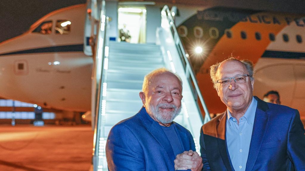 PL quer obrigar Lula a se hospedar em embaixadas e reduzir custos com hotéis no exterior