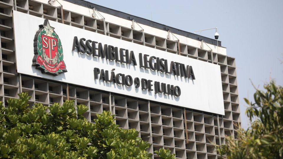 Tarcísio vai testar capital político com PEC da Educação, na Assembleia Legislativa de São Paulo.