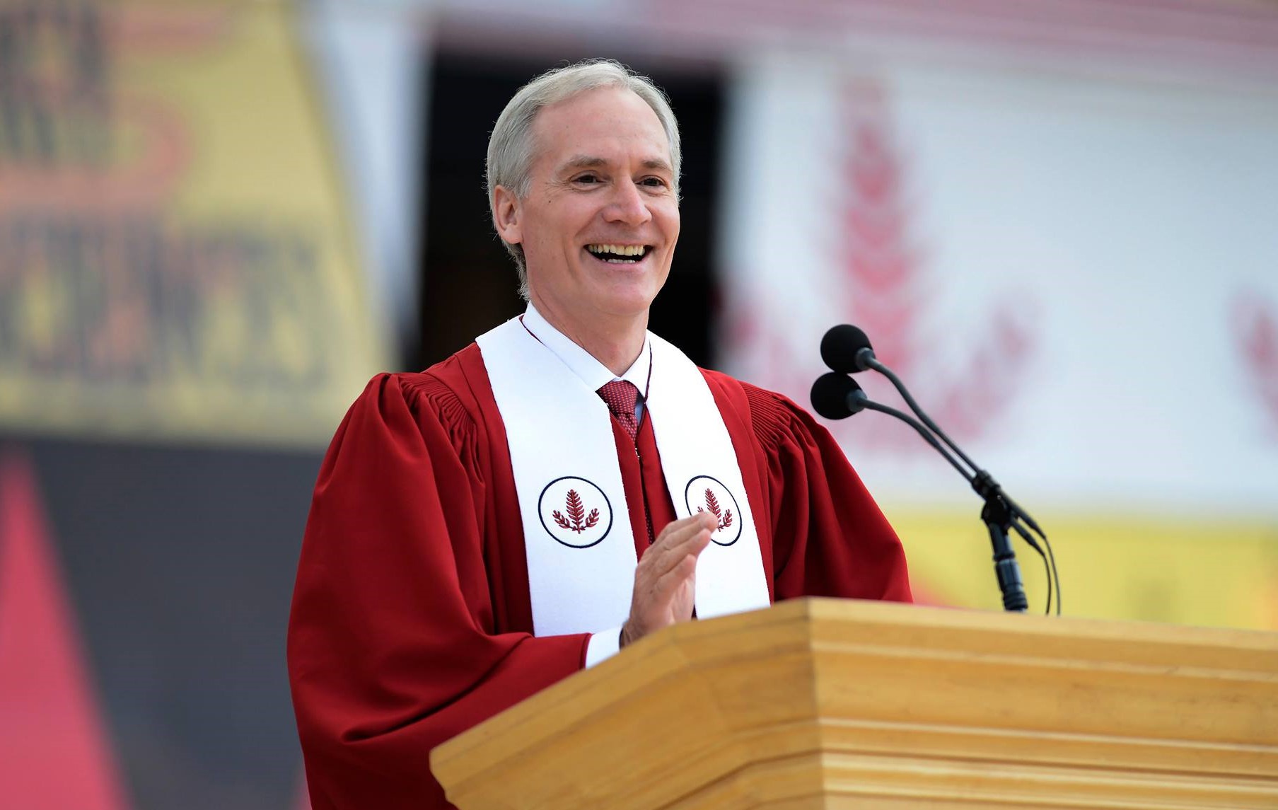 Marc Tessier-Lavigne, presidente da Universidade Stanford, renuncia após relatório interno endossar parte de alegações de má conduta científica na pesquisa em neurociência.