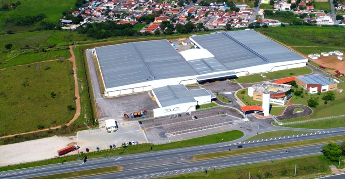 Fábrica de carros voadores ficará no complexo da Embraer, no município de Taubaté (SP).