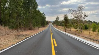 Trecho de 25,7 quilômetros da LMG-740, em Lagoa Grande, Noroeste de Minas
