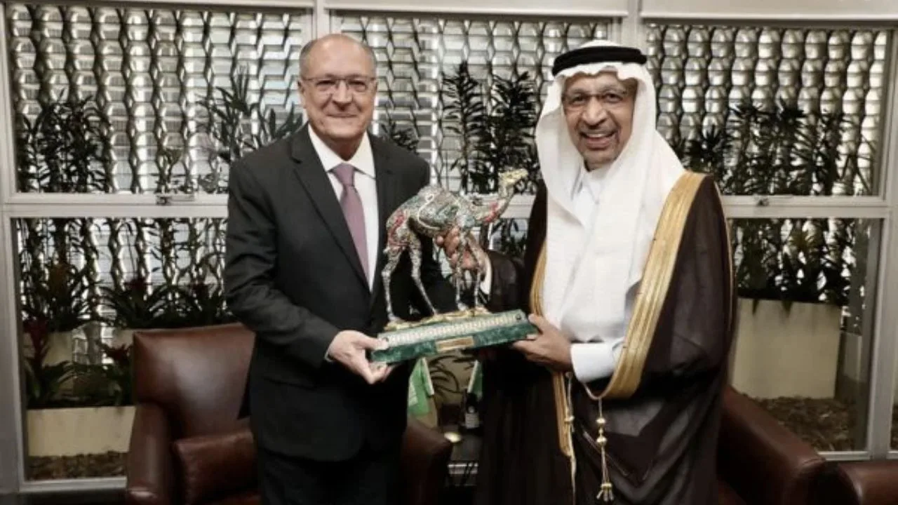Geraldo Alckmin - presente - arabia saudita