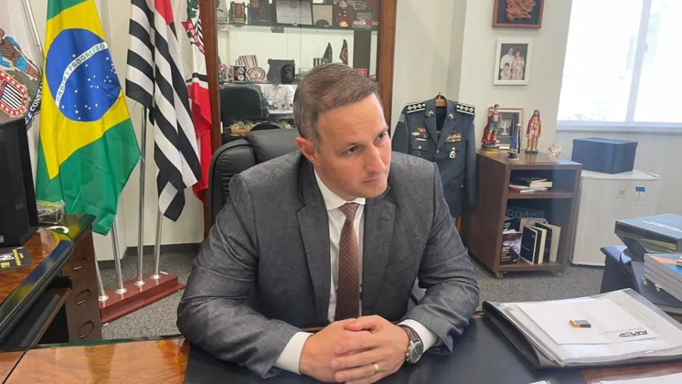 PCC, desarmamento, cracolândia e Operação Escudo; entrevista com secretário de Segurança de SP