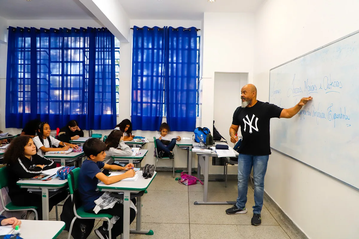 Secretaria da Educação de São Paulo anuncia volta de benefícios aos docentes