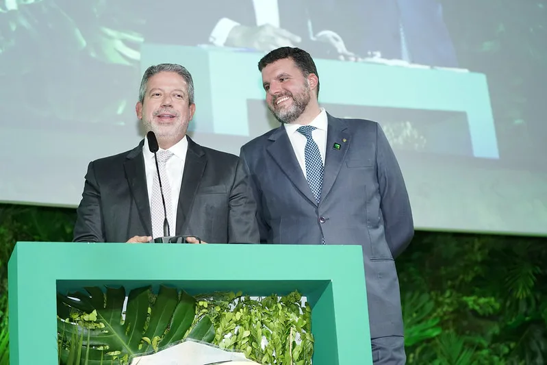 Para retomar maioria da oposição na CPI do MST, Lupion recorreu ao presidente da Câmara, Arthur Lira.