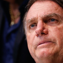 Polícia interroga Bolsonaro antes de Moraes decidir sobre retorno à Papudinha Jair Bolsonaro