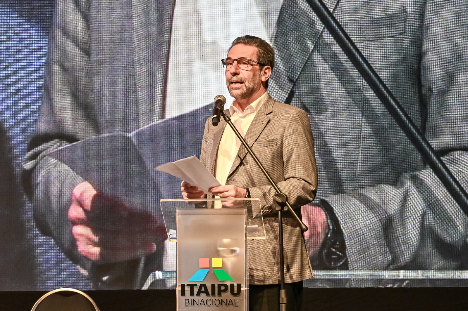 Segundo o diretor brasileiro da Itaipu, Enio Verri, recursos vêm da dívida quitada da construção da hidrelétrica.