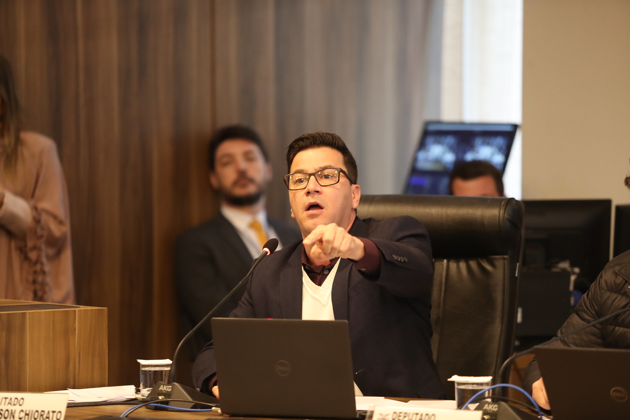 Clima esquentou na CCJ depois que deputado petista chamou Bolsonaro de &#8220;genocida&#8221;