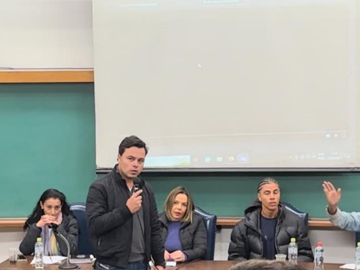 Renato Freitas (PT) participou do 1º Encontro de Enfrentamento à Violência Policial do Paraná, realizado na última semana.