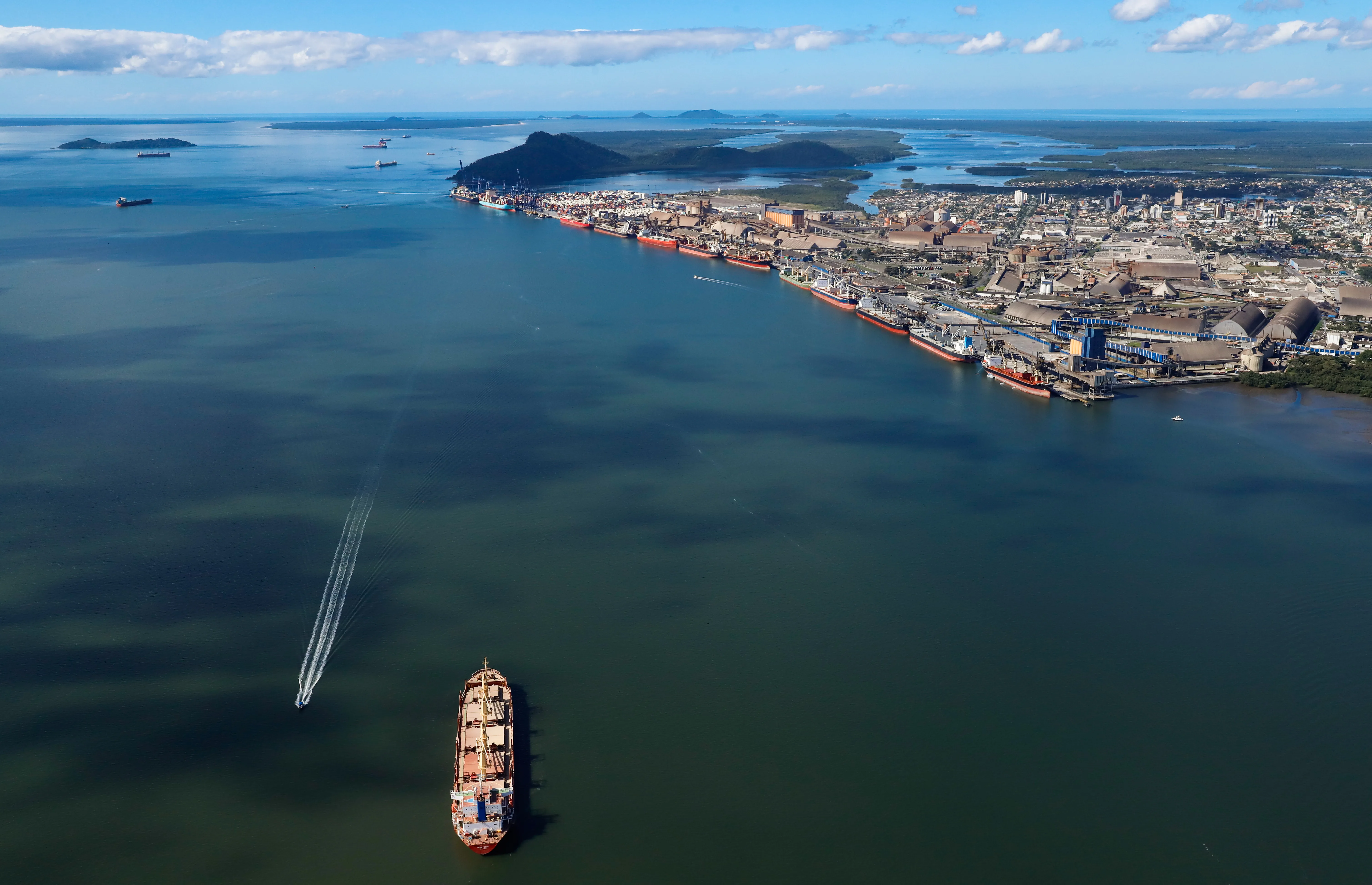 Decisões reconhecem legalidade em licitações de arrendamentos em áreas portuárias de Paranaguá (PR)