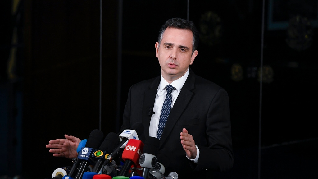 Presidente do Senado, Rodrigo Pacheco, afirma que o governo dos EUA está preocupado com o “comportamento” do Brasil.