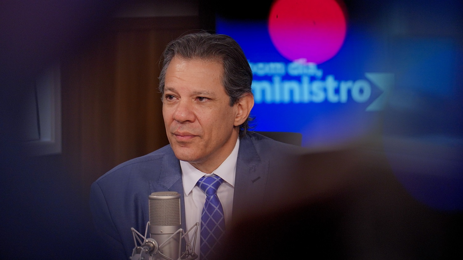 Ministro da Fazenda, Fernando Haddad, conta com aumento de arrecadação para alcançar déficit zero em 2024, mas medidas devem sofrer resistência no Congresso.