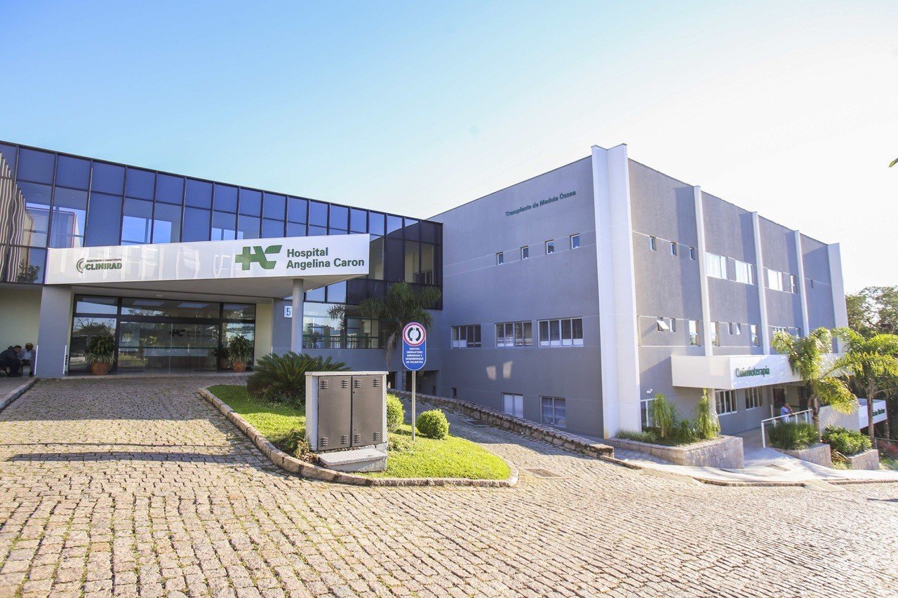 Fachada do Hospital Angelina Caron em Campina Grande do Sul, na Região Metropolitana de Curitiba.