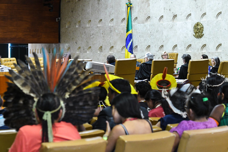 Indígenas acompanharam o julgamento do marco temporal no plenário do STF.