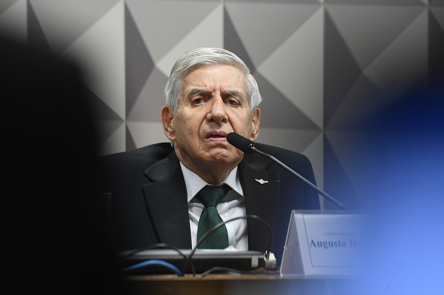 O general da reserva e ex-chefe do Gabinete de Segurança Institucional (GSI), Augusto Heleno, é um dos alvos do relatório da Comissão Parlamentar Mista de Inquérito (CPMI) do 8 de janeiro.