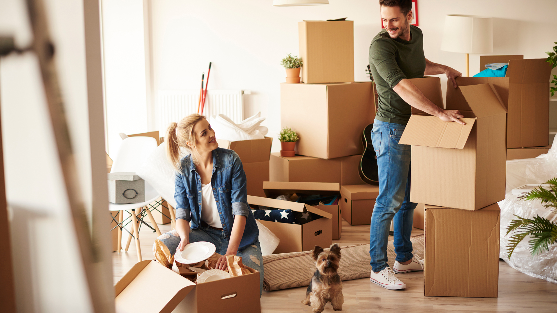 Avalie o seu momento, planejamento financeiro e padrão de vida desejado para decidir se é o momento de ficar onde está, fazer um upgrade ou downgrade em sua moradia