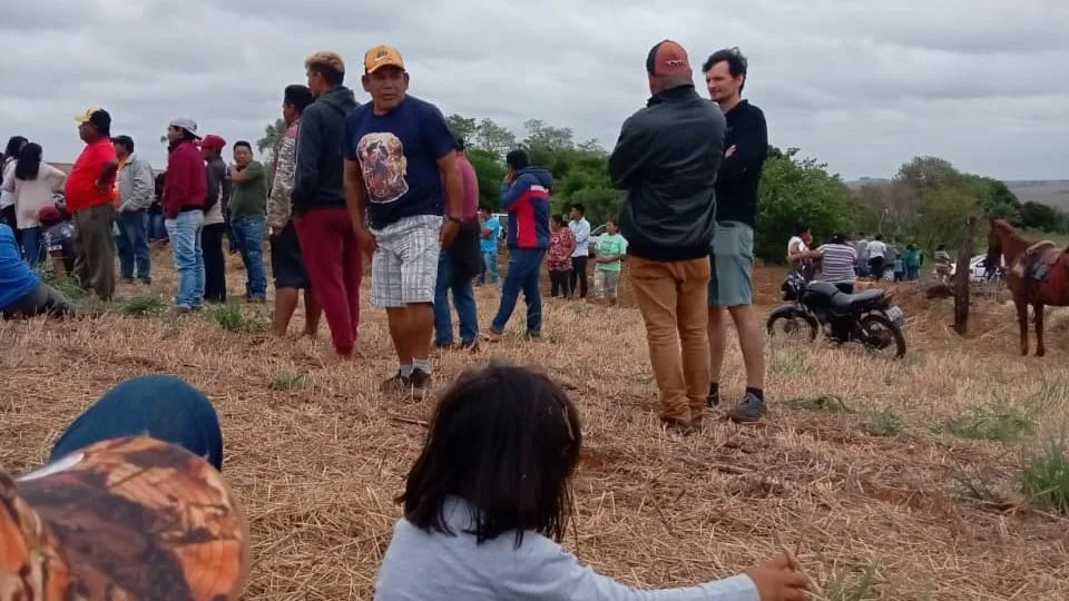 Indígenas da etnia Kaingang no município de Tamarana (PR).
