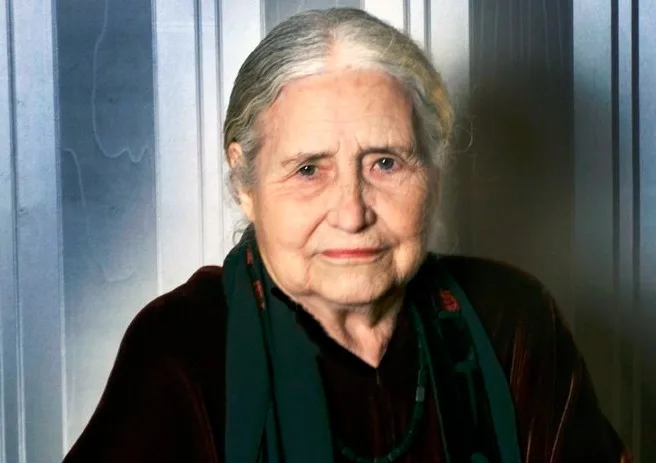Para o crítico Harold Bloom, a britânica Doris Lessing (foto) só venceu o Nobel em 2007 por ser mulher: "Mais da metade de sua obra é completamente ilegível".