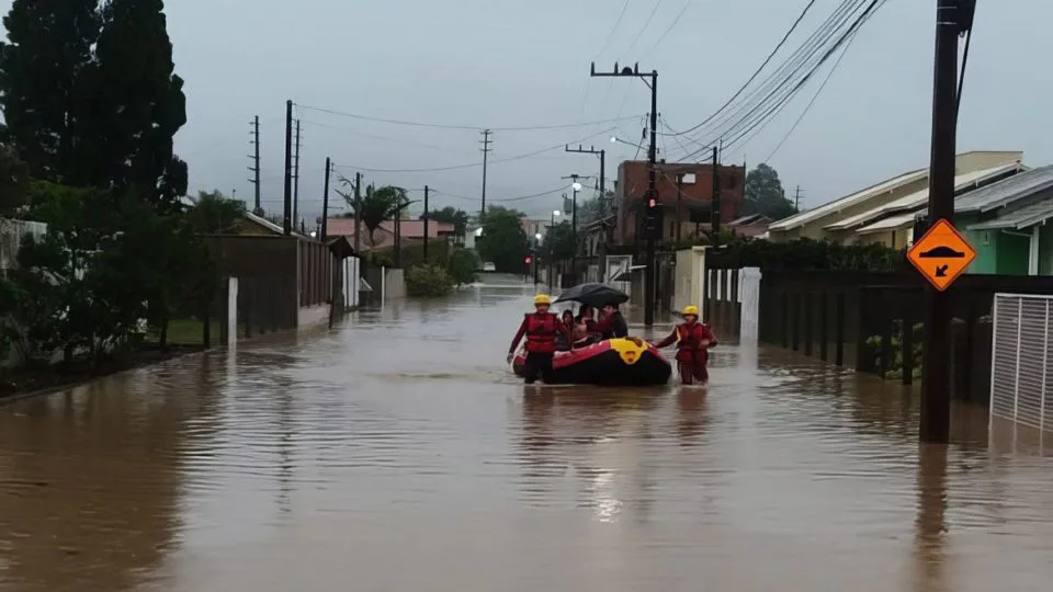 Após confronto com indígenas, barragem em José Boiteux foi fechada.