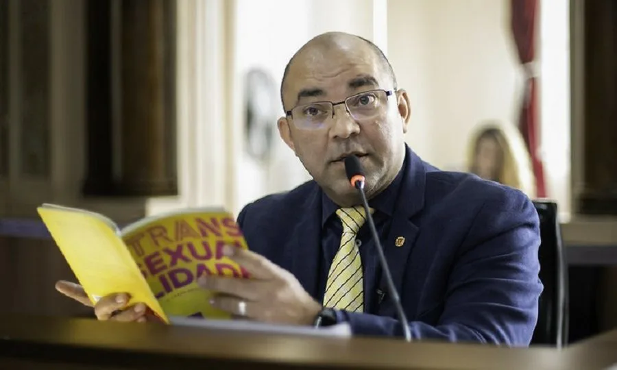 Vereador Osias Moraes (Republicanos-PR) é o autor da moção de protesto contra a resolução 2/2023