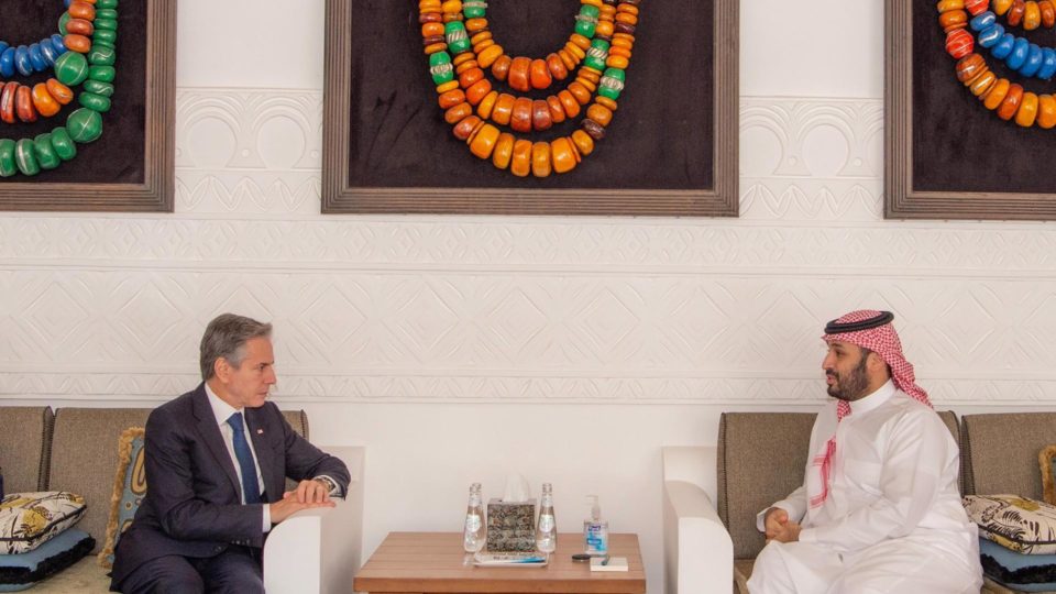 Príncipe Mohammed bin Salman recebe oSecretário de Estado dos EUA Antony Blinken