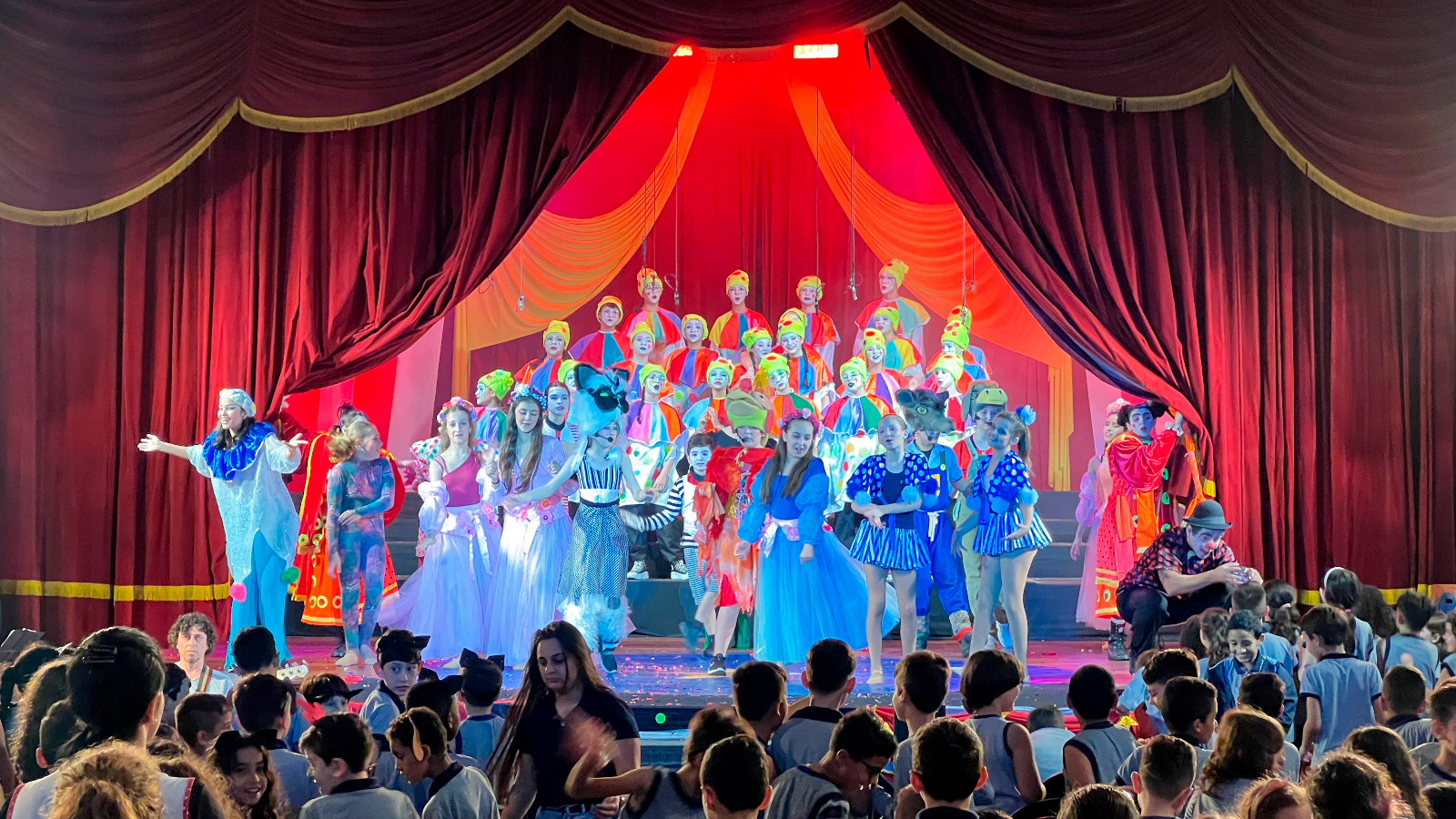 O MotorCoop gera impacto positivo nas comunidades onde a cooperativa atua, por meio de iniciativas que valorizam o ser humano e preservam o meio ambiente