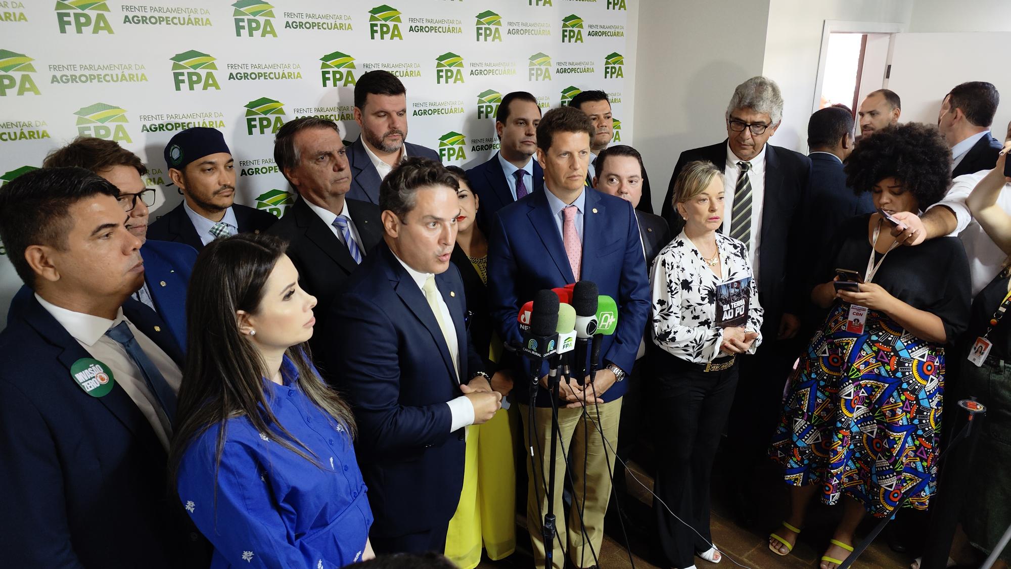 Frente Parlamentar Invasão Zero busca fortalecer combate às invasões após fim da CPI do MST.